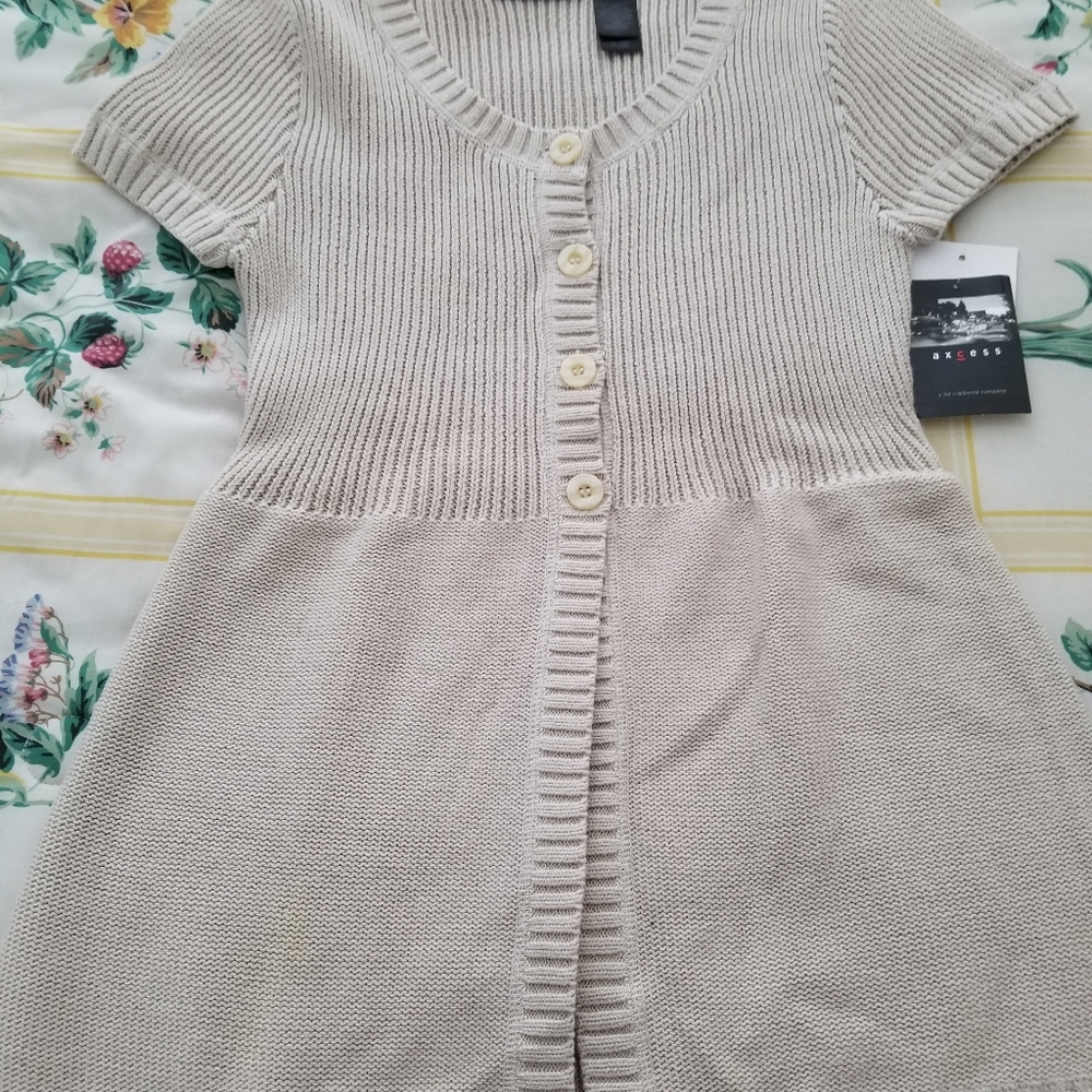 NWT Axcess Beige Short-sleeve Cardigan Sweater